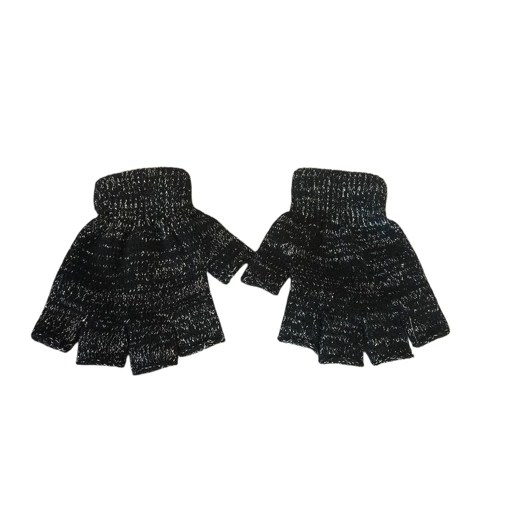 Black‎ and White Fingerless Gloves